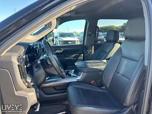 Used 2024 Chevrolet Silverado 2500 LTZ w/ LTZ Convenience Package AWD/4WD image 4