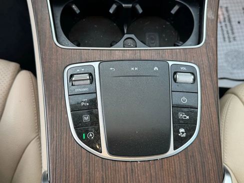 Used 2021 Mercedes-Benz GLC 300 4MATIC image 15