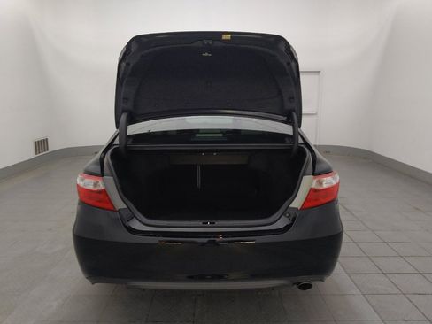 Used 2017 Toyota Camry SE image 29
