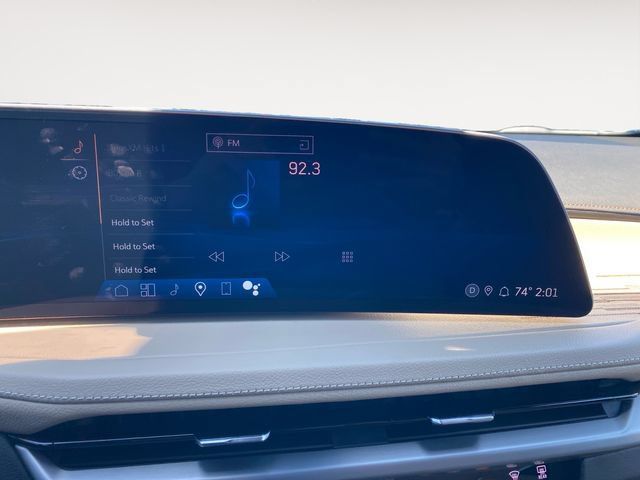 Used 2025 Cadillac XT4 Premium Luxury w/ Cold Weather Package FWD image 22