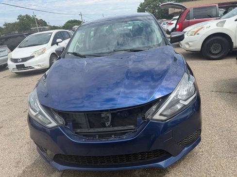 Used 2016 Nissan Sentra S FWD image 2