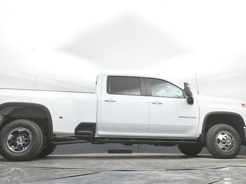 New 2026 Chevrolet Silverado 3500 LT image 46