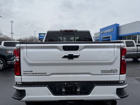 Used 2023 Chevrolet Silverado 2500 High Country w/ Safety Package II image 24