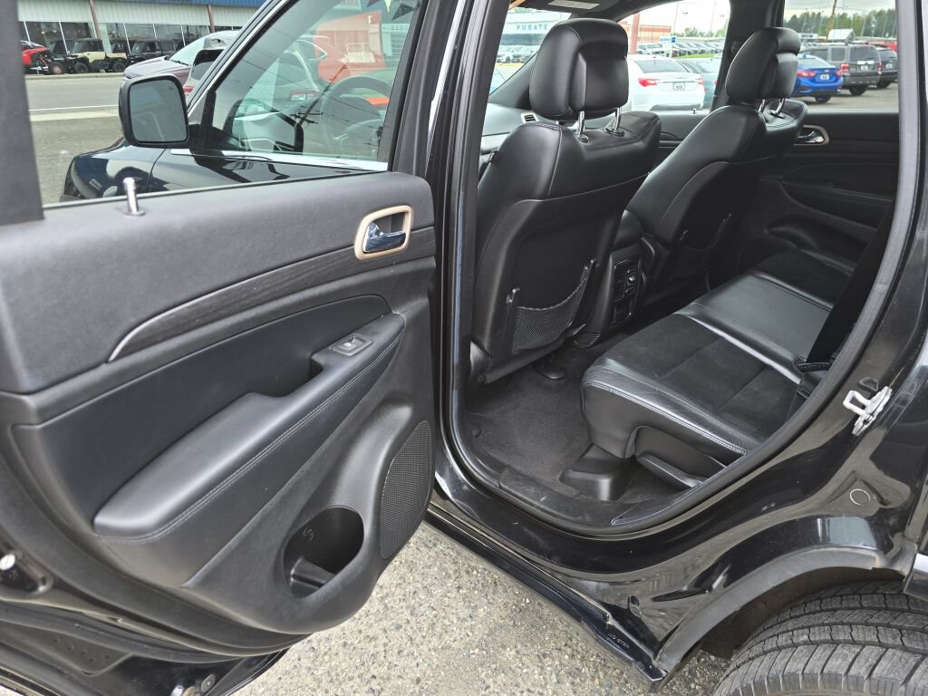 Used 2015 Jeep Grand Cherokee Altitude AWD/4WD image 17