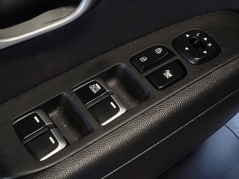 Used 2019 Kia Soul w/ Convenience Package FWD image 27