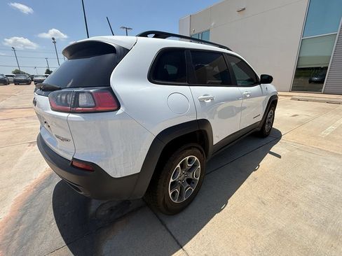 Used 2022 Jeep Cherokee Trailhawk w/ Sun, Sound & Nav Group AWD/4WD image 6
