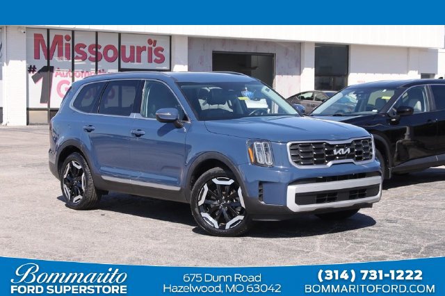 Used 2025 Kia Telluride S FWD image 1