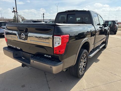 Used 2016 Nissan Titan Platinum Reserve image 21