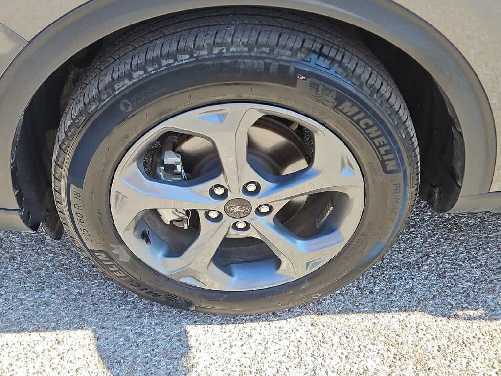 Used 2025 Ford Escape ST-Line FWD image 12