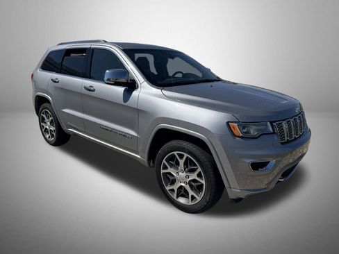 Used 2020 Jeep Grand Cherokee Overland image 2