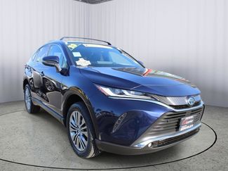 Used 2023 Toyota Venza XLE video 1