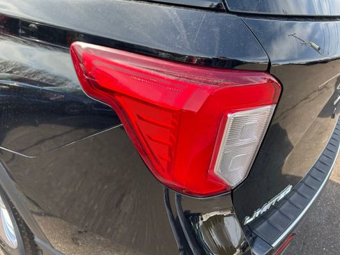 Certified 2023 Ford Explorer Limited w/ Equipment Group 301A image 35