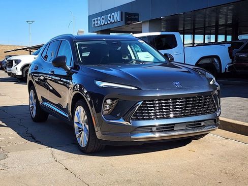 New 2026 Buick Envision Avenir image 2