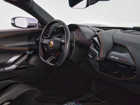 Used 2023 Ferrari SF90 Spider AWD/4WD image 28