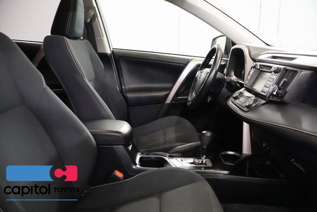 Used 2016 Toyota RAV4 XLE AWD/4WD image 26