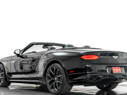 Used 2023 Bentley Continental GT V8 image 36