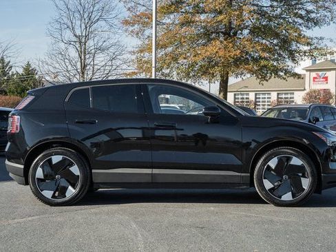 New 2026 Volvo EX30 Ultra w/ Protection Package image 3