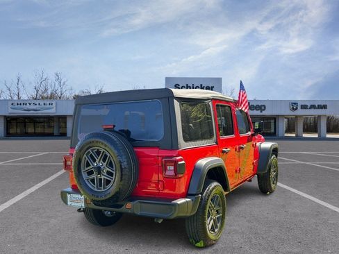 Used 2025 Jeep Wrangler Unlimited Sport AWD/4WD image 3
