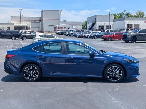 Used 2026 Toyota Camry XLE FWD image 8