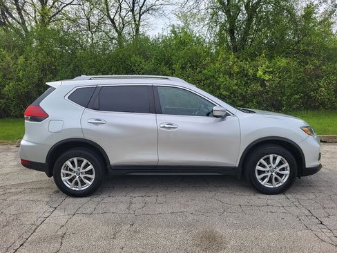 Used 2017 Nissan Rogue SV w/ SV Premium Package AWD/4WD image 6