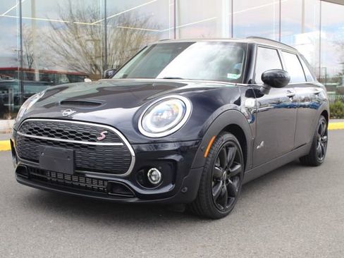 Used 2022 MINI Cooper Clubman S image 1