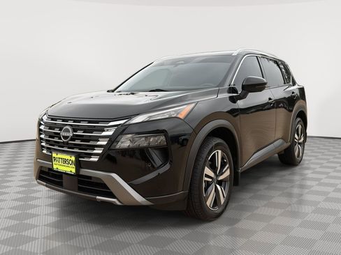 Used 2024 Nissan Rogue SL w/ SL Premium Package FWD image 4