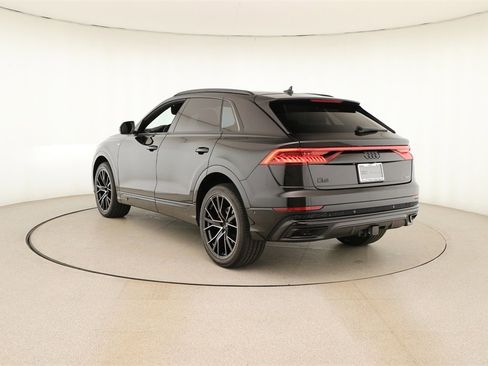 Used 2023 Audi Q8 Premium Plus w/ Premium Plus Package image 4