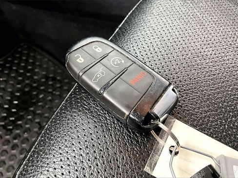 Used 2022 Jeep Compass Trailhawk w/ Trailhawk Elite Group image 11