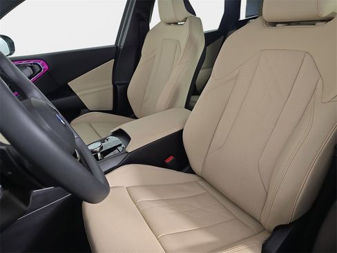 Used 2025 BMW X3 xDrive30i w/ Convenience Package image 18