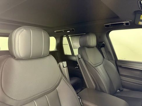 New 2025 Land Rover Range Rover SE image 36