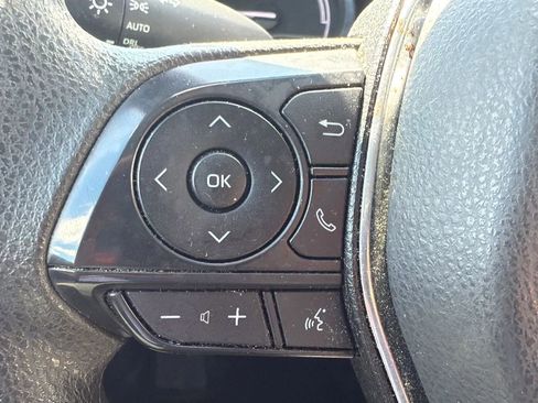 Used 2020 Toyota Camry LE w/ Fleet Convenience Package image 12