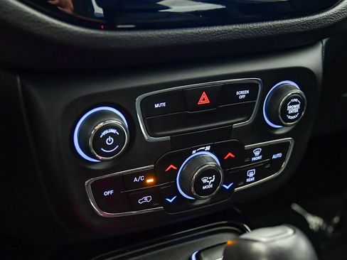 Used 2019 Jeep Compass Altitude image 25