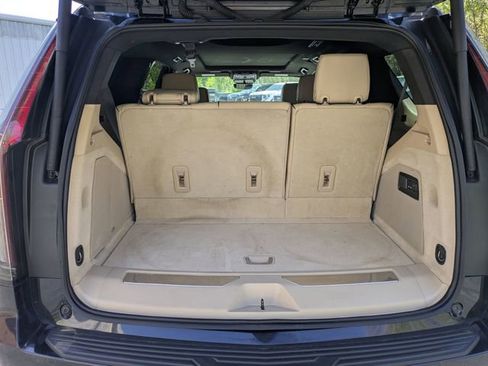 Used 2023 Cadillac Escalade Premium Luxury AWD/4WD image 35