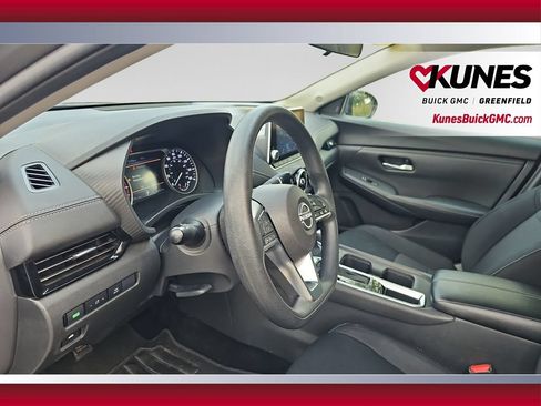 Used 2024 Nissan Sentra SV FWD image 15