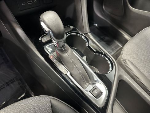Used 2022 Buick Encore GX Select w/ Sport Touring Package FWD image 25