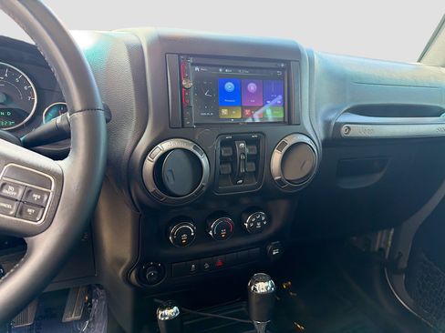 Used 2015 Jeep Wrangler Unlimited Sport w/ Quick Order Package 24S AWD/4WD image 26