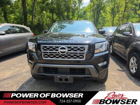 Used 2024 Nissan Frontier SV w/ Technology Package AWD/4WD image 2
