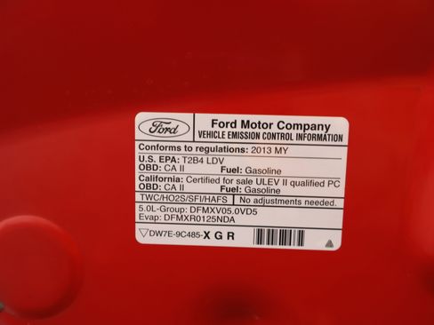 Used 2013 Ford Mustang GT Premium RWD image 18