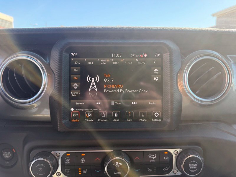 Used 2022 Jeep Wrangler Unlimited Sahara w/ Cold Weather Group AWD/4WD image 7