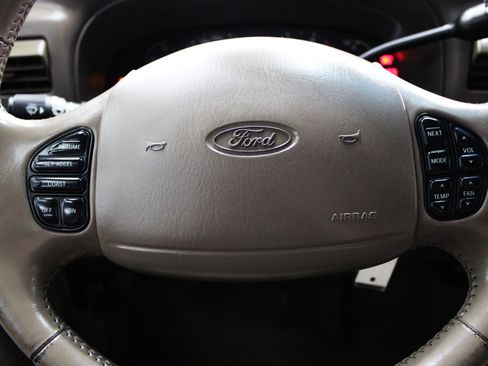 Used 2002 Ford Excursion Limited AWD/4WD image 11