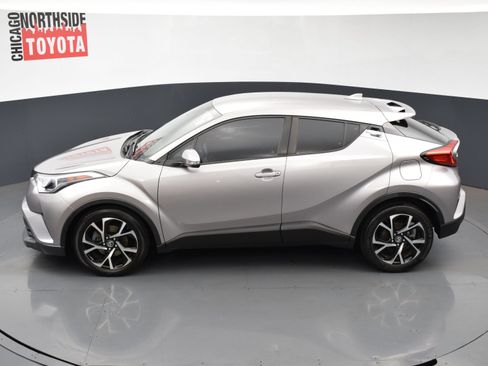 Used 2018 Toyota C-HR XLE FWD image 19