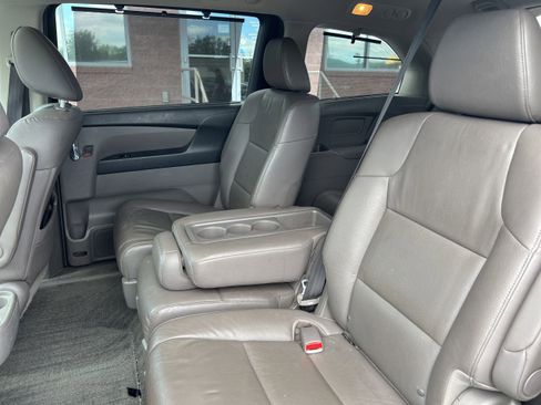 Used 2016 Honda Odyssey Touring Elite image 18
