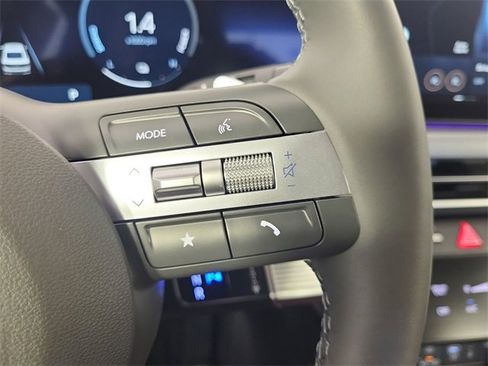 Used 2025 Hyundai Sonata Limited image 29