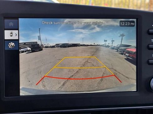 Used 2026 Hyundai Elantra SE FWD image 17