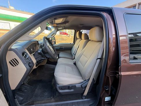 Used 2011 Ford F250 XLT w/ XLT Premium Pkg image 14