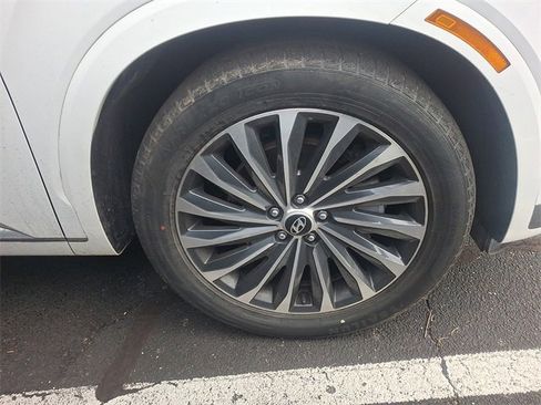 Used 2024 Hyundai Palisade Calligraphy image 6