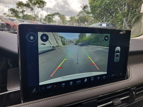 Used 2025 Lincoln Corsair FWD image 30