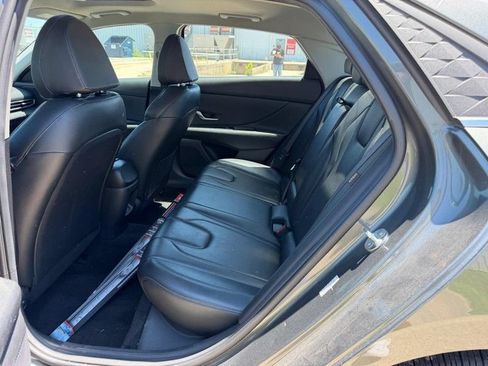Used 2024 Hyundai Elantra Limited FWD image 7