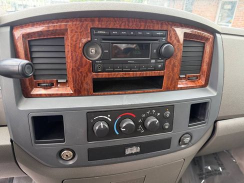 Used 2008 Dodge Ram 1500 Truck SLT RWD image 23