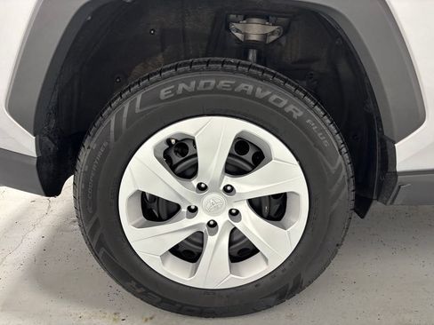 Used 2025 Toyota RAV4 LE AWD/4WD image 62